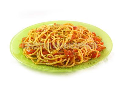 Espaguetis con salsa de tomate aromatizada con ajo | Consumer