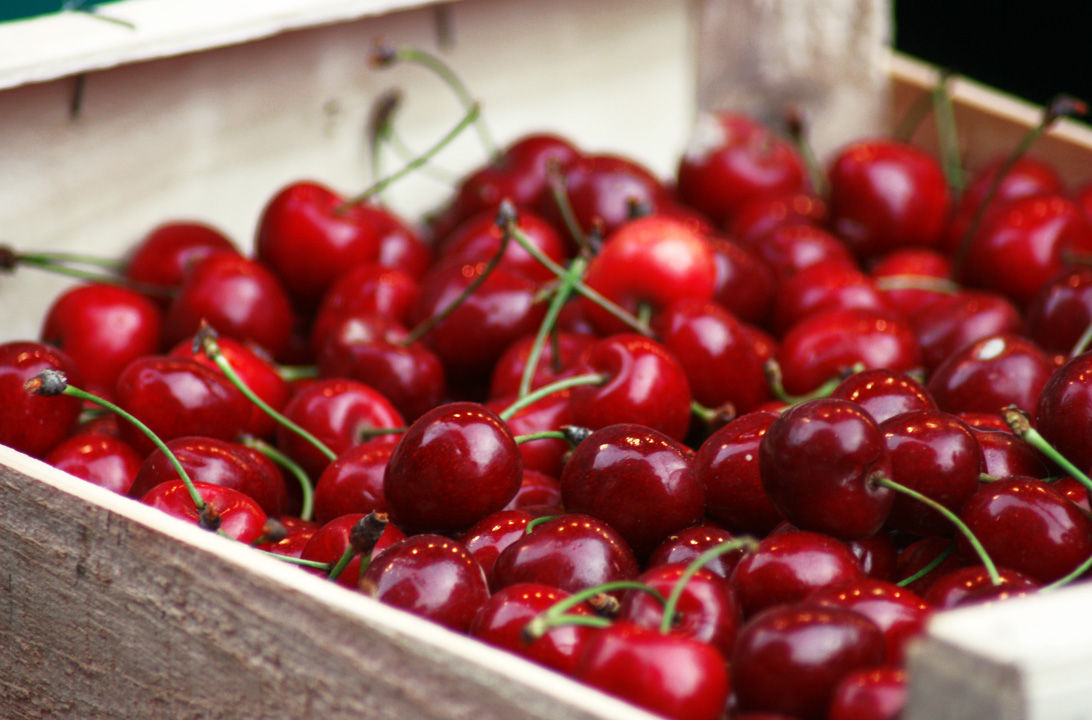 Img cerezas caja hd