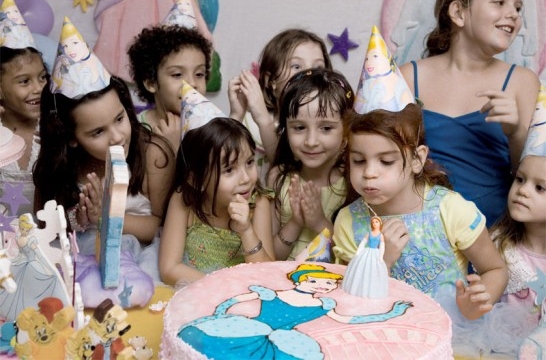 Típicamente Penetrar azafata Cumpleaños para niños: seis ideas divertidas y baratas | Consumer