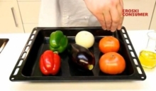 Berenjena rellena de escalibada y atún