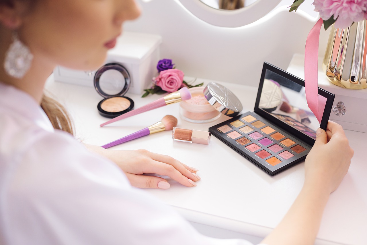 cosmeticos maquillaje sombra cremas