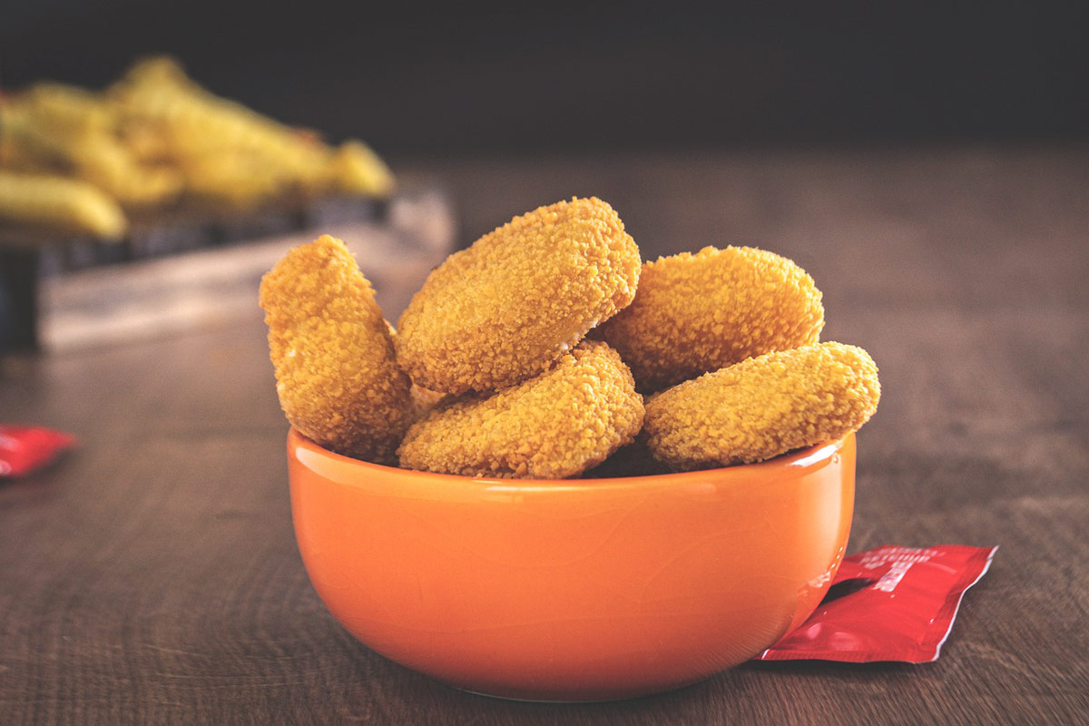 ¿Cómo se elaboran los nuggets de pollo?