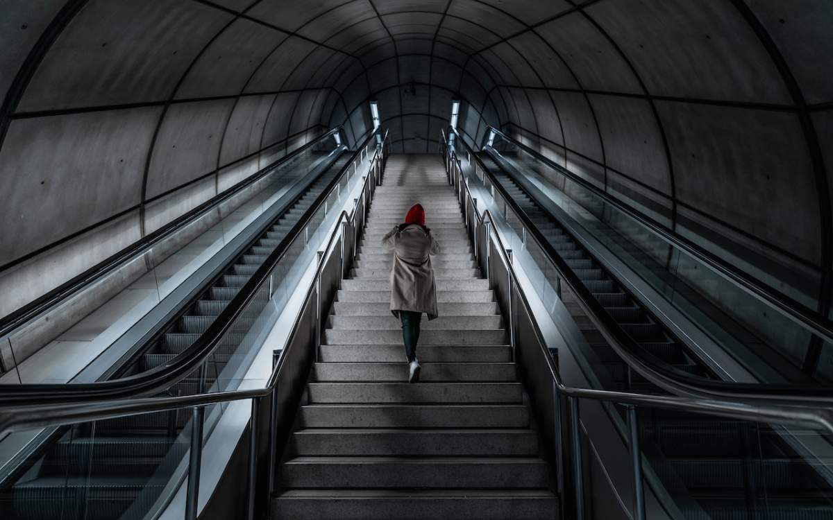 subir escaleras beneficios metro