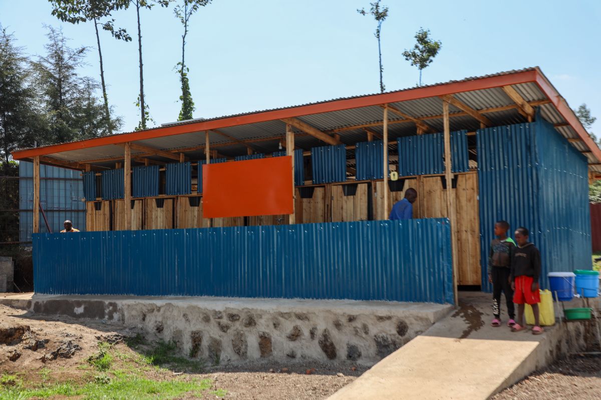 baÃ±os en el Centro de TrÃ¡nsito de Nkamira, Ruanda