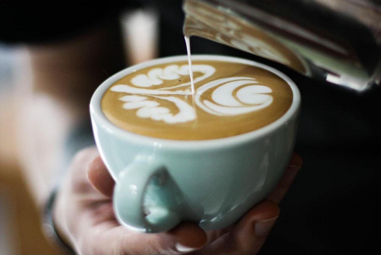cómo hacer latte art
