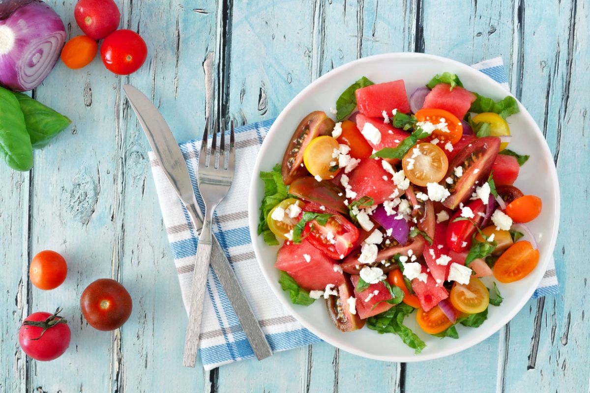 ensalada de tomate y sandía refrescante