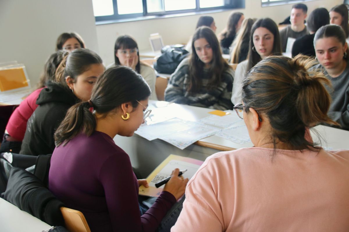 participación de las personas refugiadas en las aulas