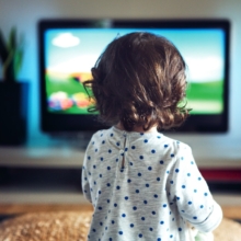 prohibir publicidad de alimentos insanos dirigida a la infancia
