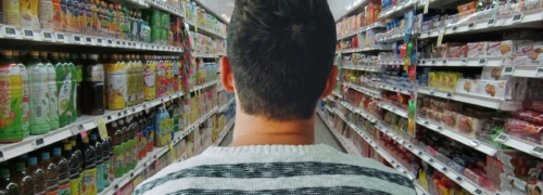 hombre supermercado