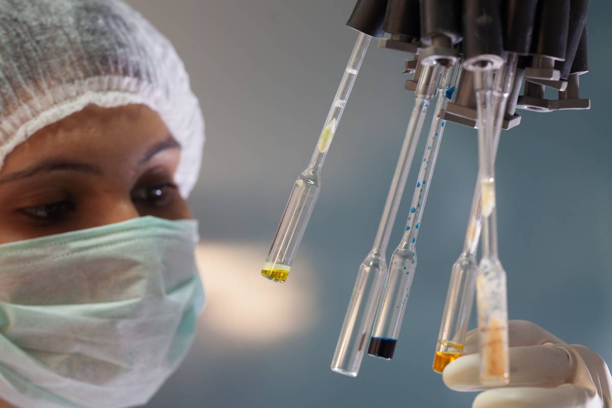 mujer laboratorio