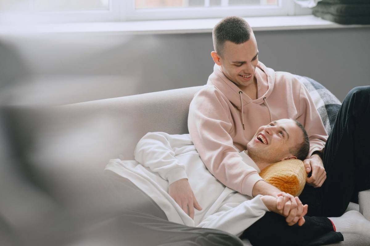 pareja junta