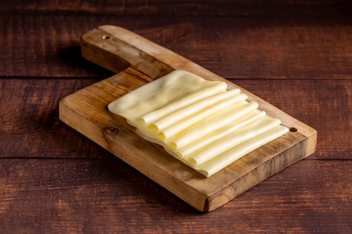 variedades de queso en lonchas