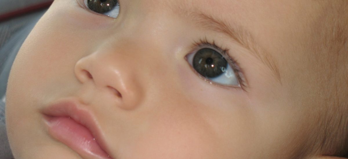 Ojos nariz bebe