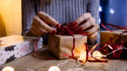 Woman doing gift wrapping 1687045