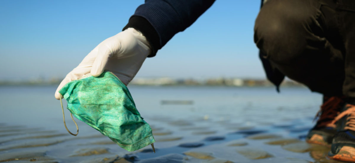 contaminacion mascarillas guantes mar