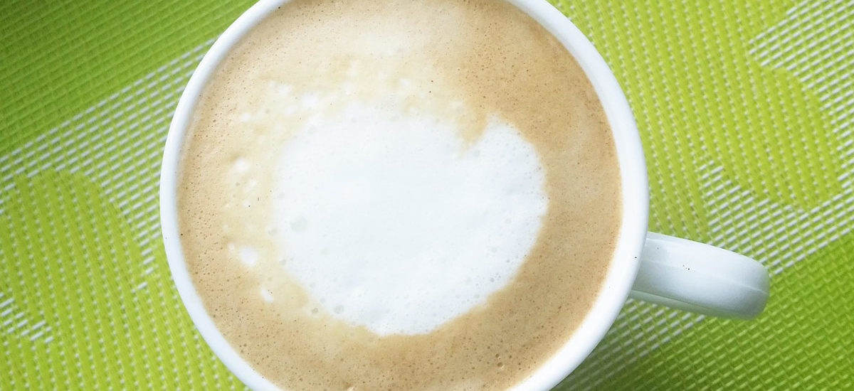 café con leche entera o desnatada