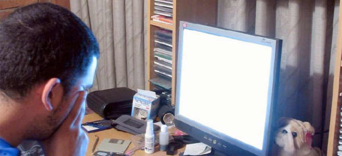 Img estudiante ordenador