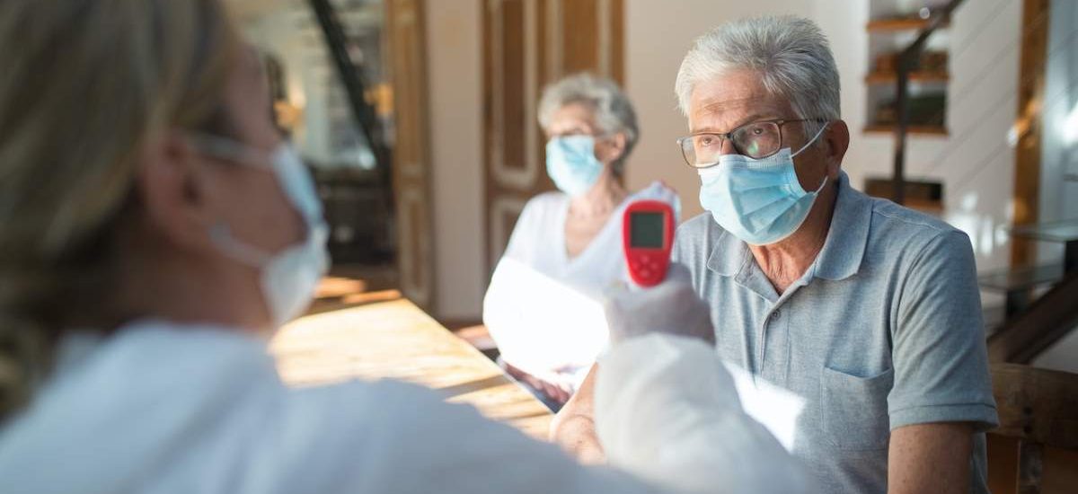 atención sanitaria personas mayores