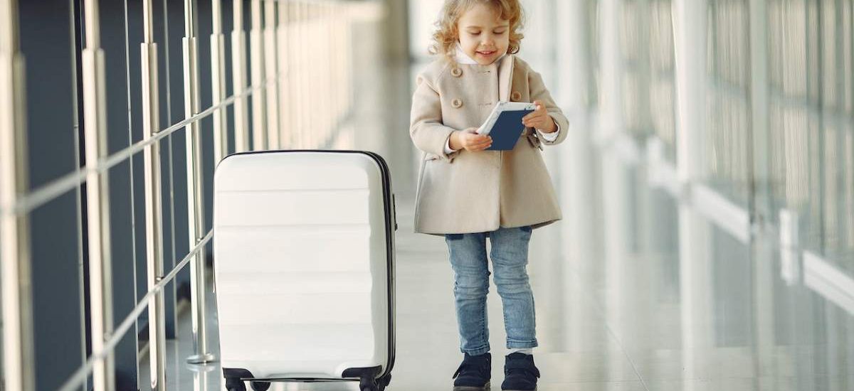 maleta viajar con niños