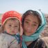 niños afganos tras perder su casa en terremoto