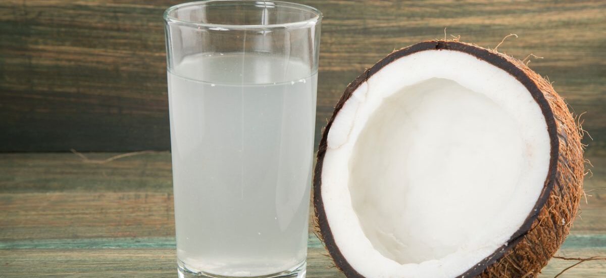 propiedades del agua de coco