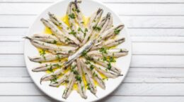 cómo se hacen los boquerones en vinagre