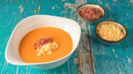 calorías y nutrientes del salmorejo
