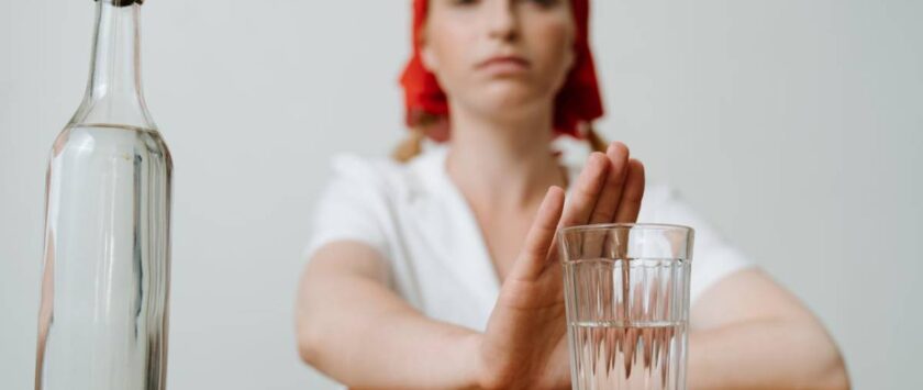 joven no quiere alcohol