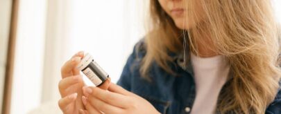 mujer investigación ensayo clínico medicamento