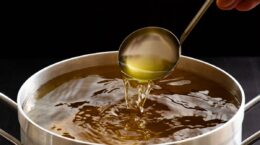 nutrientes del caldo de pescado