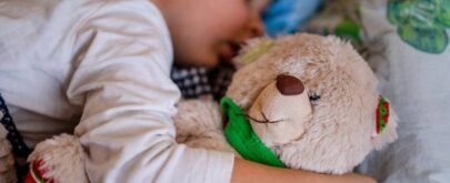 lavar juguetes para evitar alergia