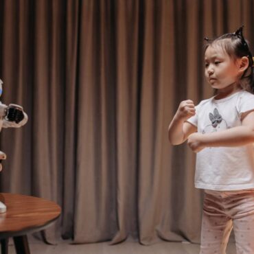 jugando con un robot con ia