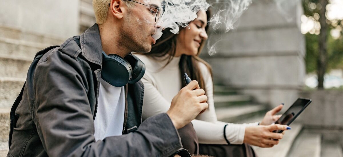 influencia de las plataformas digitales en el consumo de nicotina