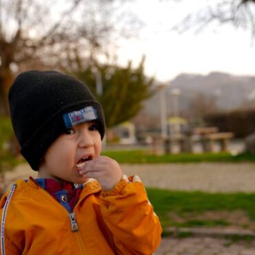 niño comiendo