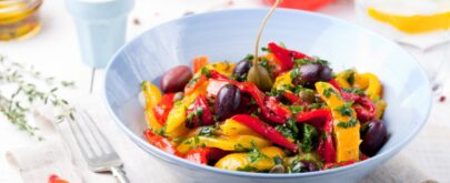 ensalada de pimientos y aceitunas