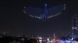 drones vs. fuegos artificiales