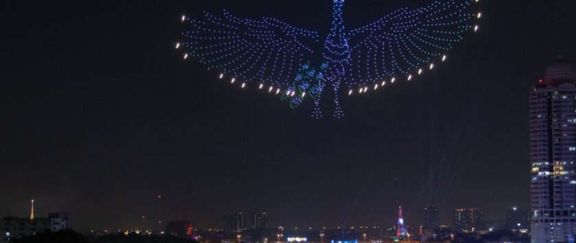 drones vs. fuegos artificiales