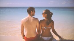 pareja en la playa