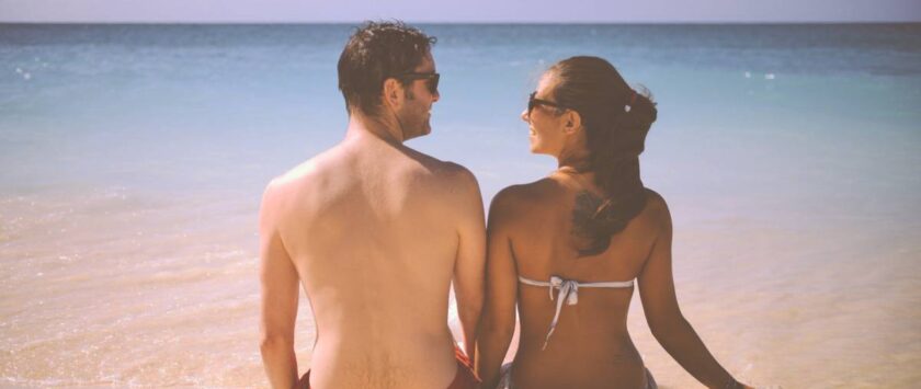 pareja en la playa