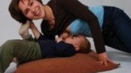 Img lactancia materna trabajos oficinas madres conciliacion familiar compatibles bebes listado