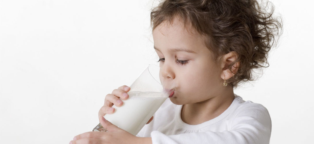 Img beneficios leche vaca hd