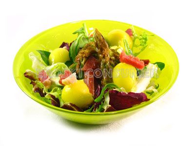 Ensalada de lechugas variadas con mango
