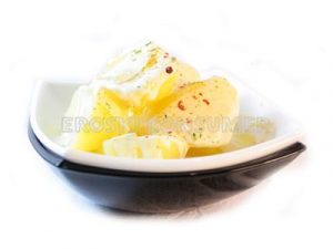 Patatas con salsa de yogur al curry