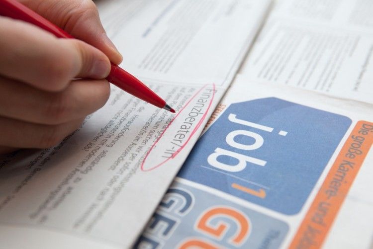 Img busca empleo grande