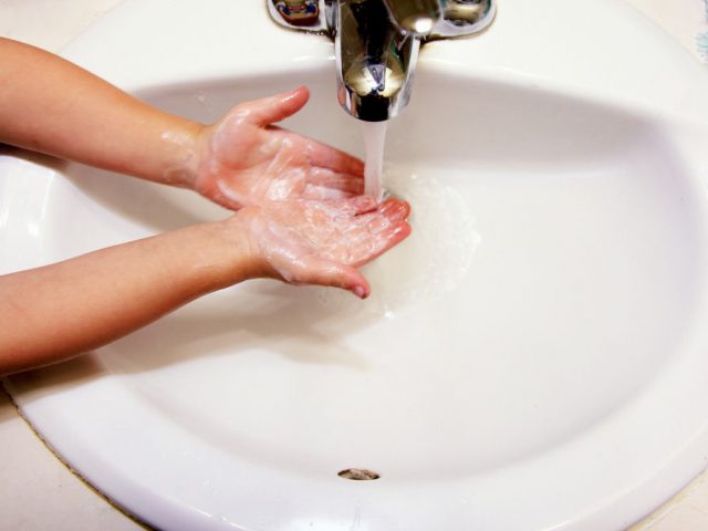 Gastroenteritis infantil: prevención y tratamiento | Consumer