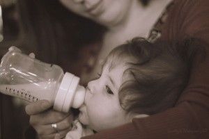 Img leche formula lactancia materna bebes alimentacion beneficios art