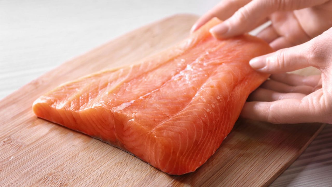 Cómo reconocer un salmón de buena calidad? | Consumer