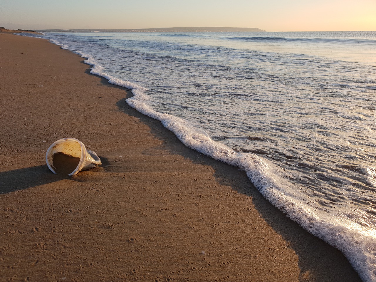 Plastico mar basura contaminacion playa