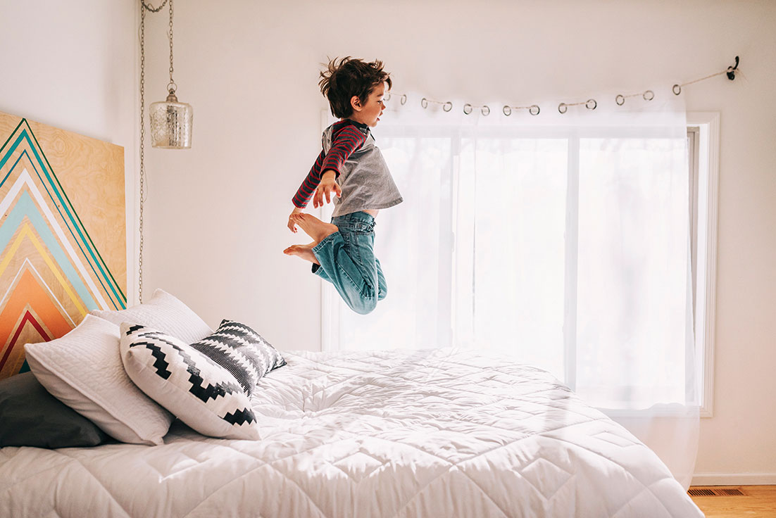 Saltar cama hiperactividad