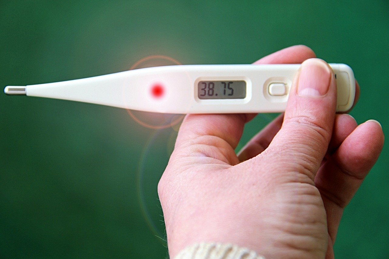 termometro fiebre enfermedad